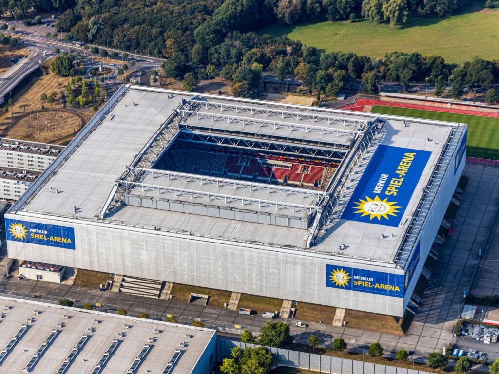 veduta aerea della merkur spiel arena di Dusseldorf